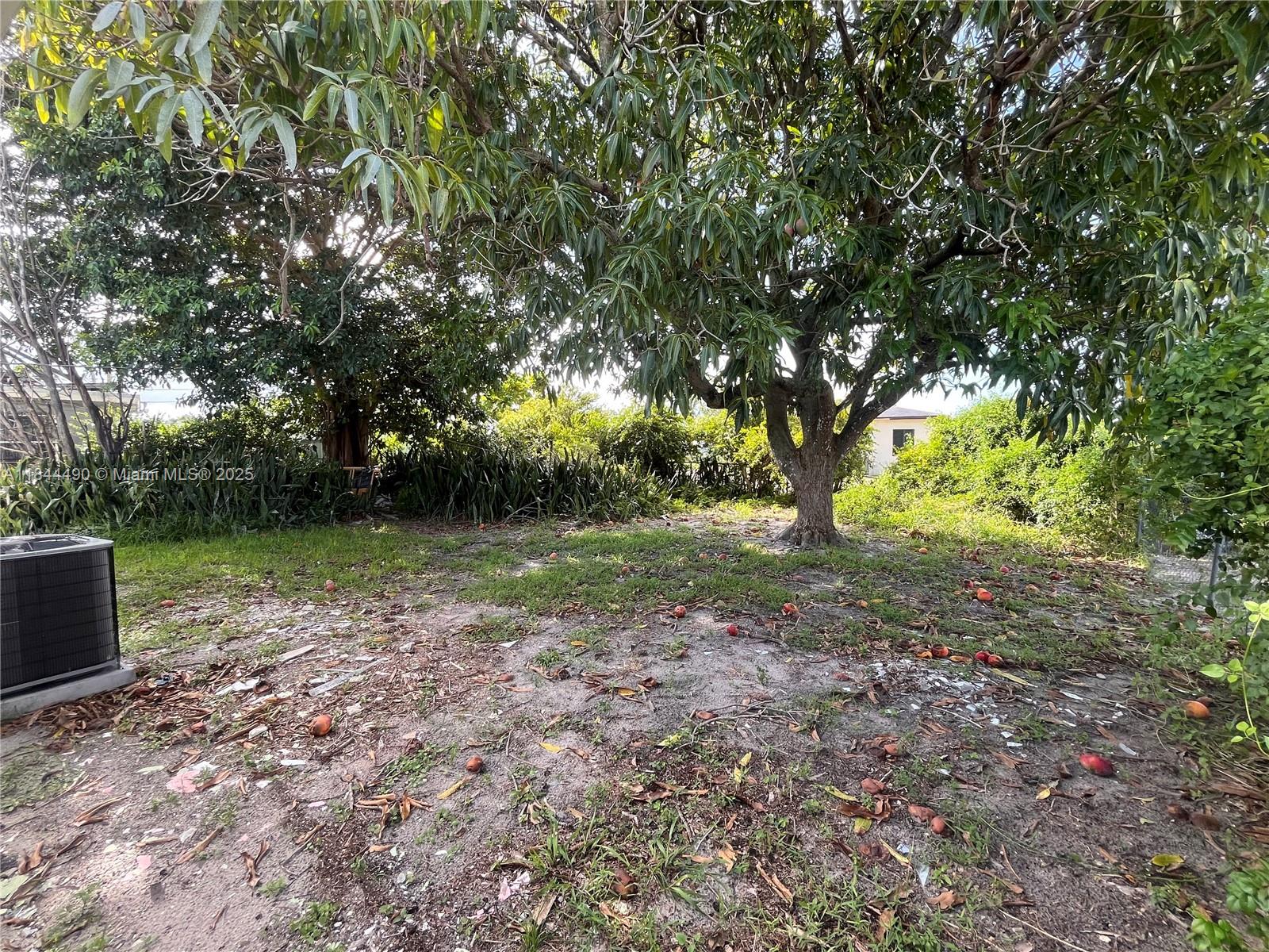 BISCAYNE RIVER GARDENS - Residential