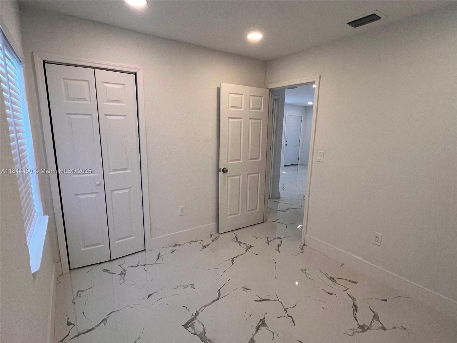 BISCAYNE RIVER GARDENS - Residential