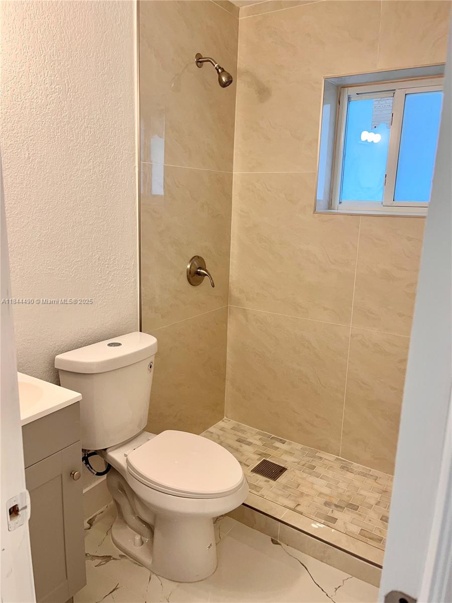 BISCAYNE RIVER GARDENS - Residential