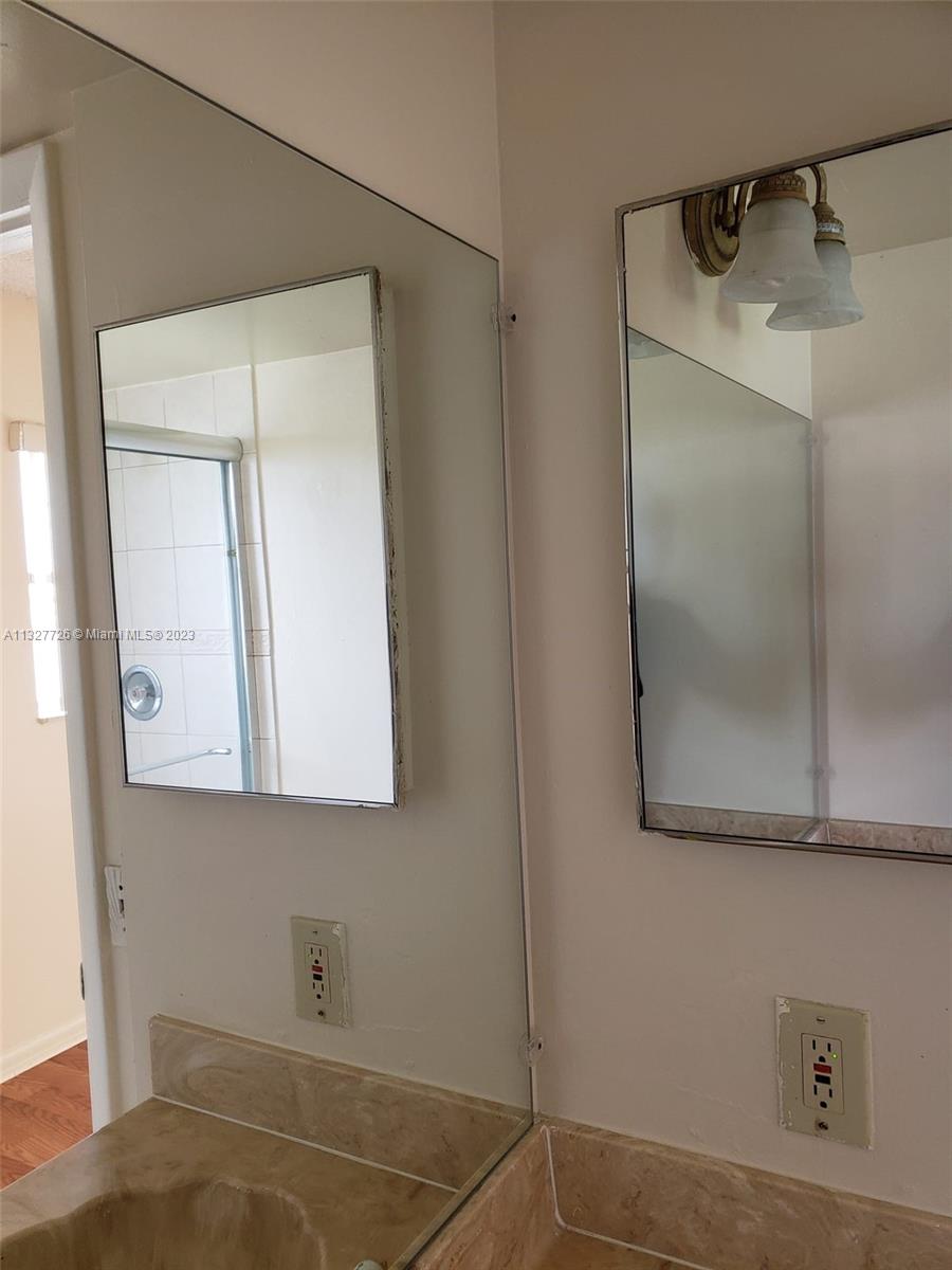 Photo 5 of 21 of listing 397333d6-46e3-409c-9e8d-2a0738b2ff0d condo