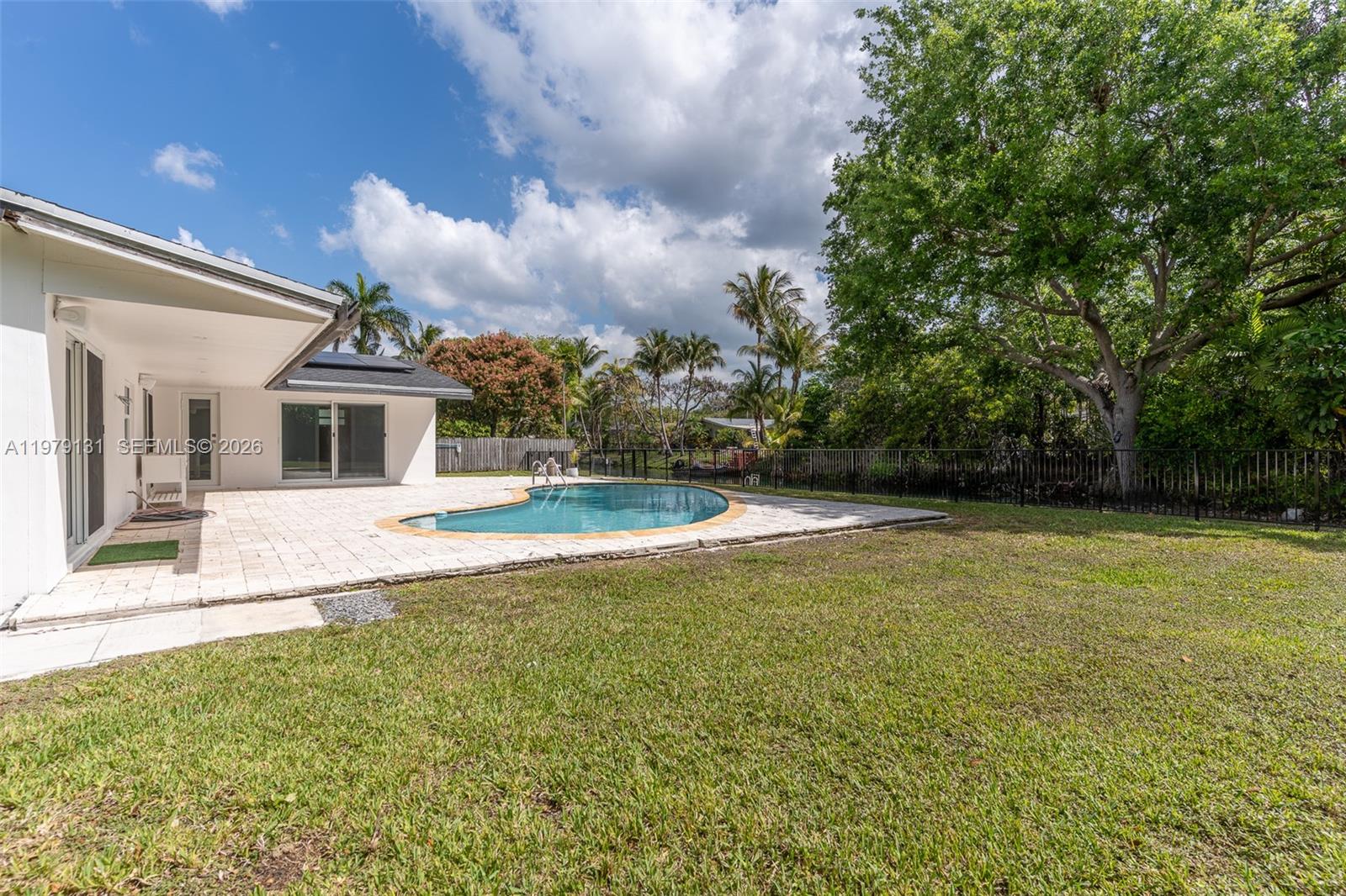 ROYAL PALM HARBOR 1ST ADD - Residential