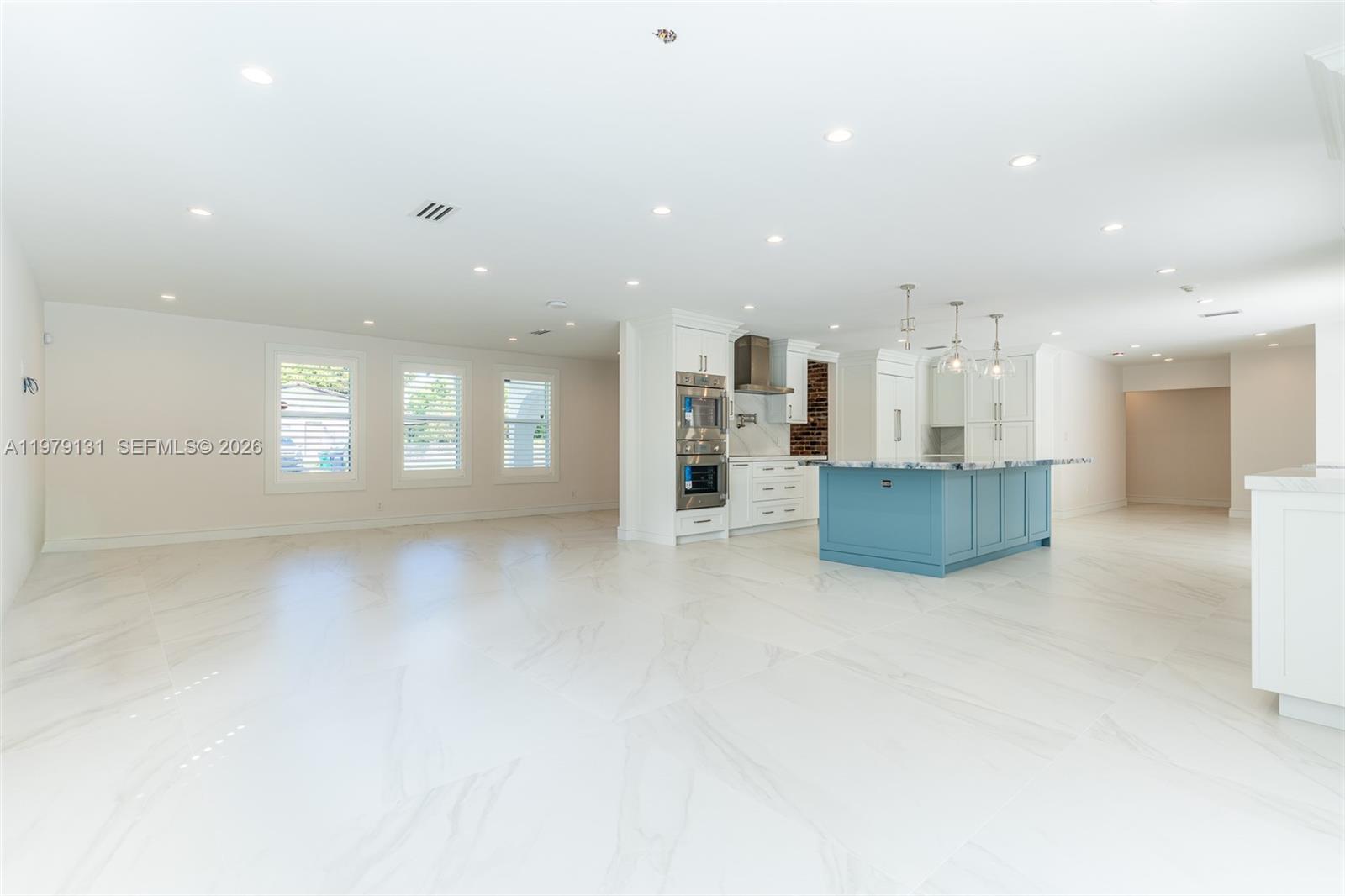 ROYAL PALM HARBOR 1ST ADD - Residential