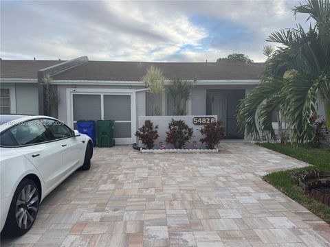 5482 S Lakewood Cir S B Margate FL 33063