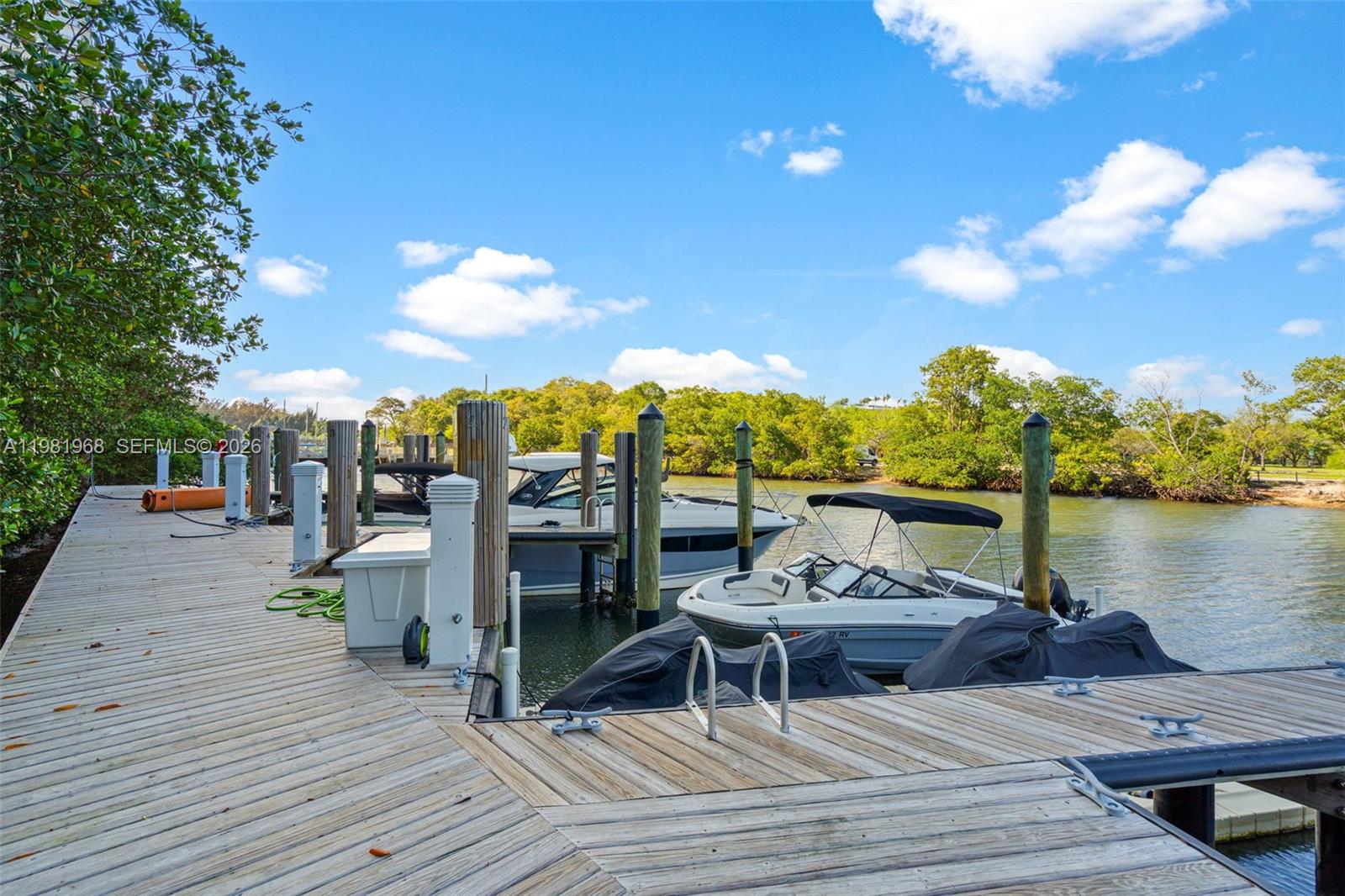 THE HARBOUR NORTH CONDO - Residential