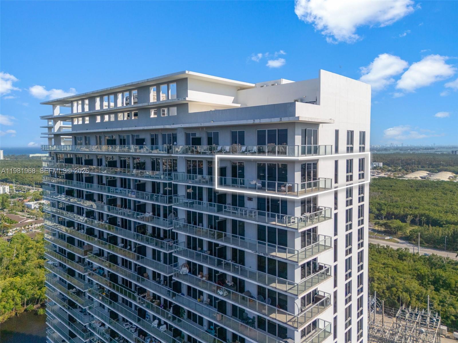 THE HARBOUR NORTH CONDO - Residential