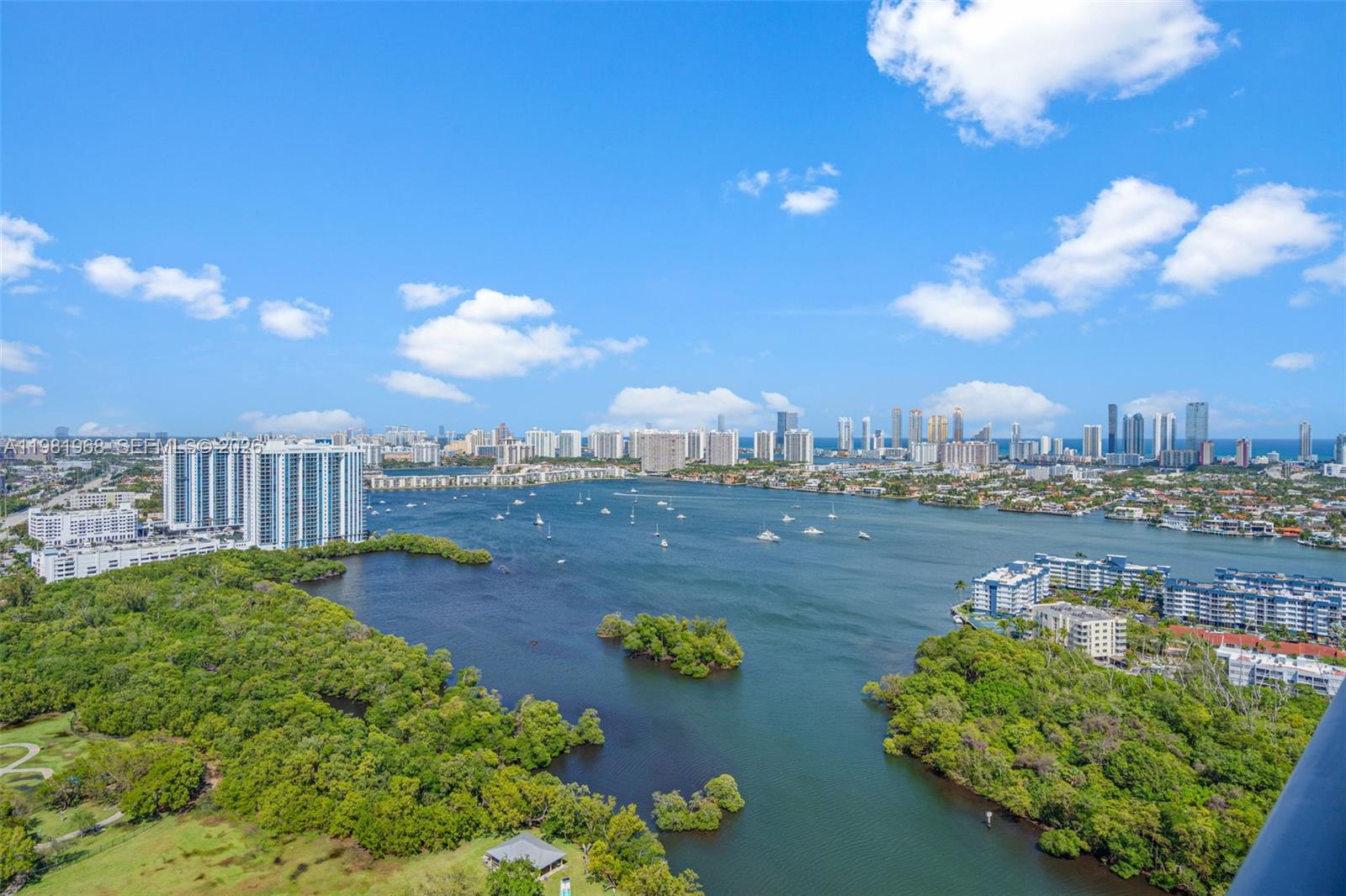 THE HARBOUR NORTH CONDO - Residential