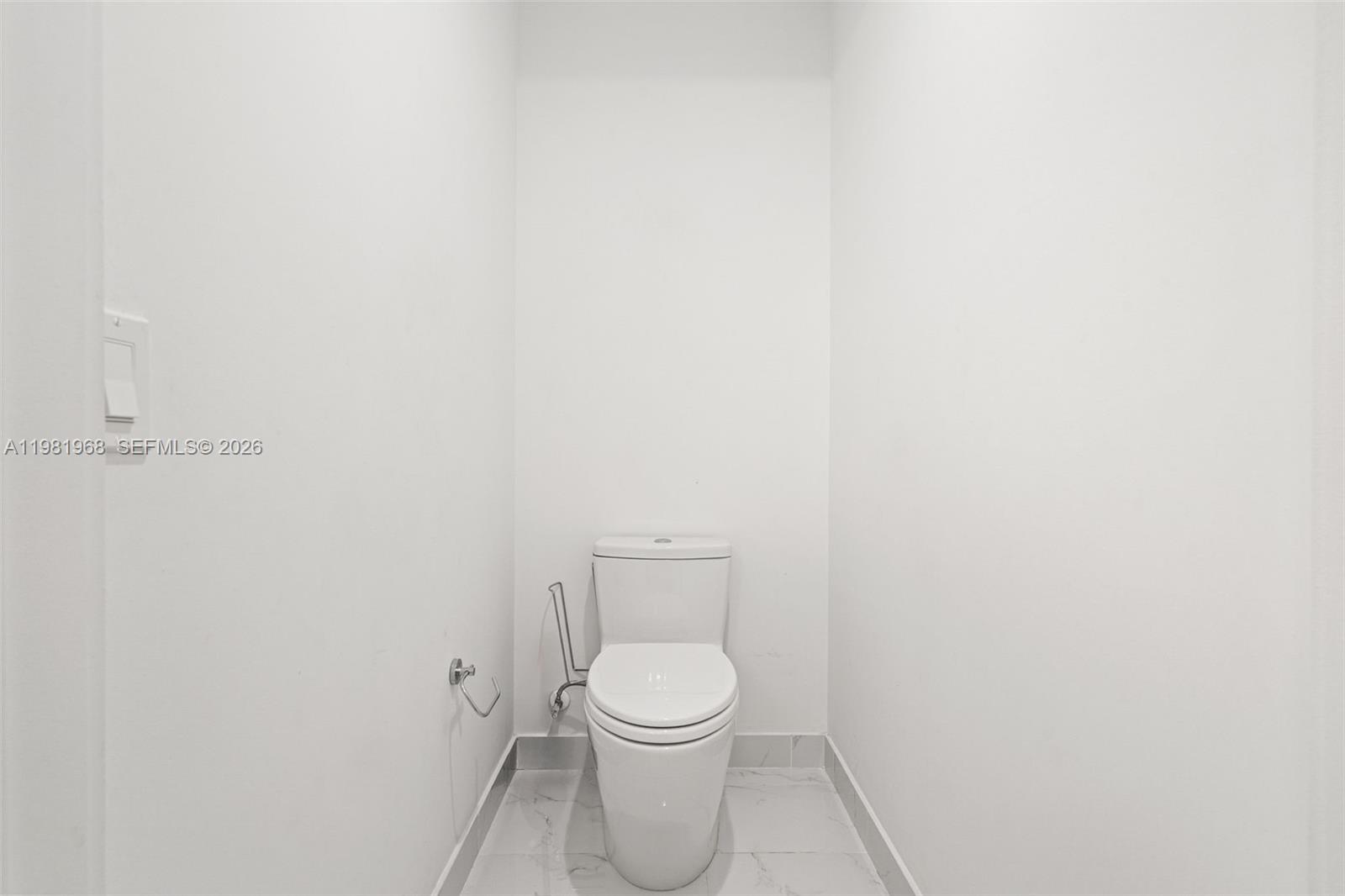 THE HARBOUR NORTH CONDO - Residential