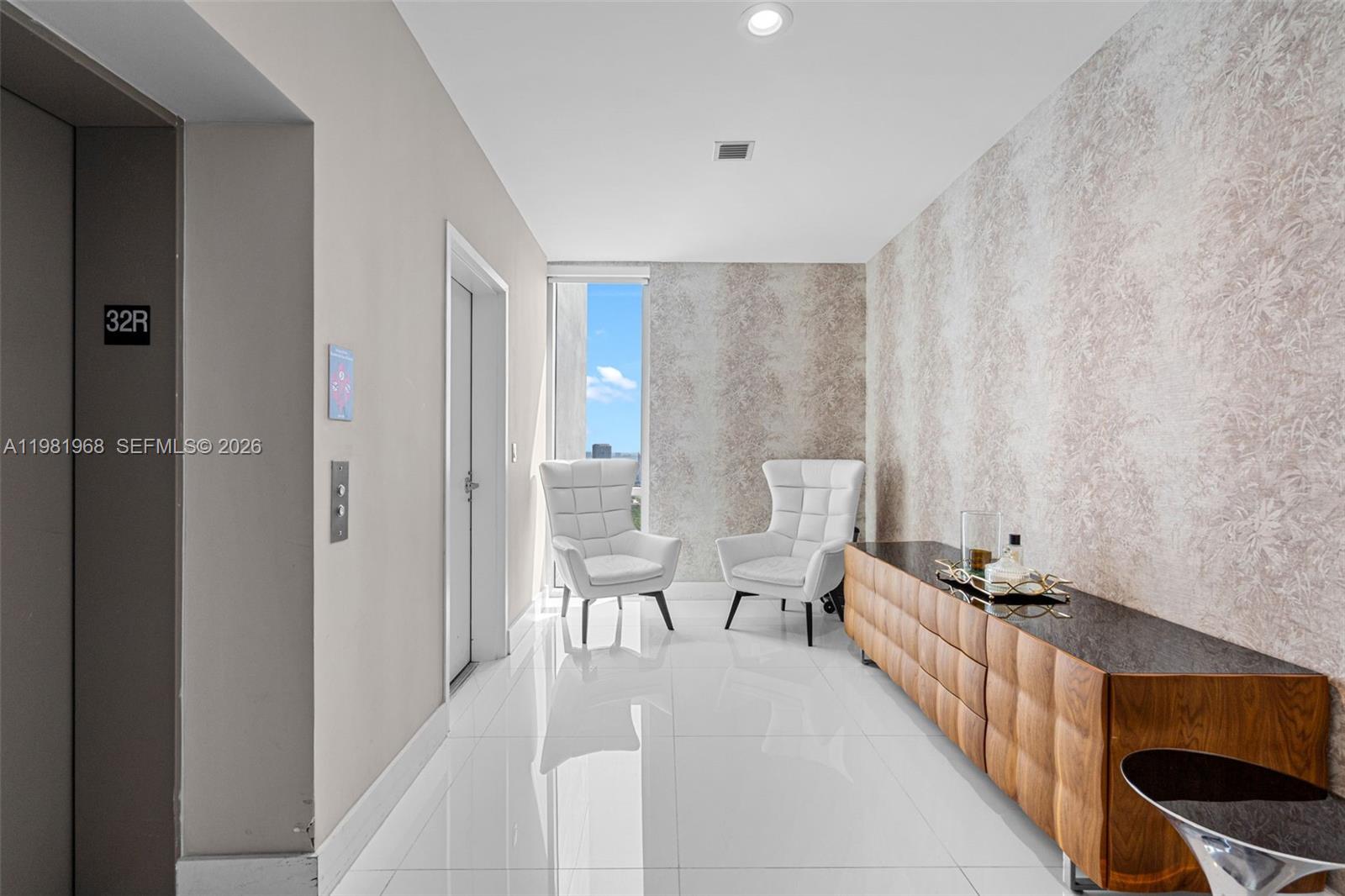 THE HARBOUR NORTH CONDO - Residential