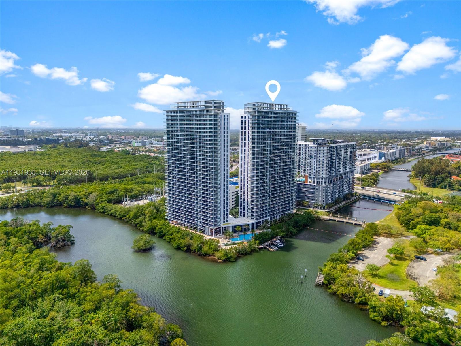 THE HARBOUR NORTH CONDO - Residential