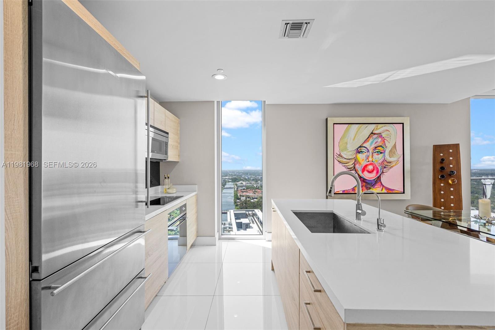 THE HARBOUR NORTH CONDO - Residential