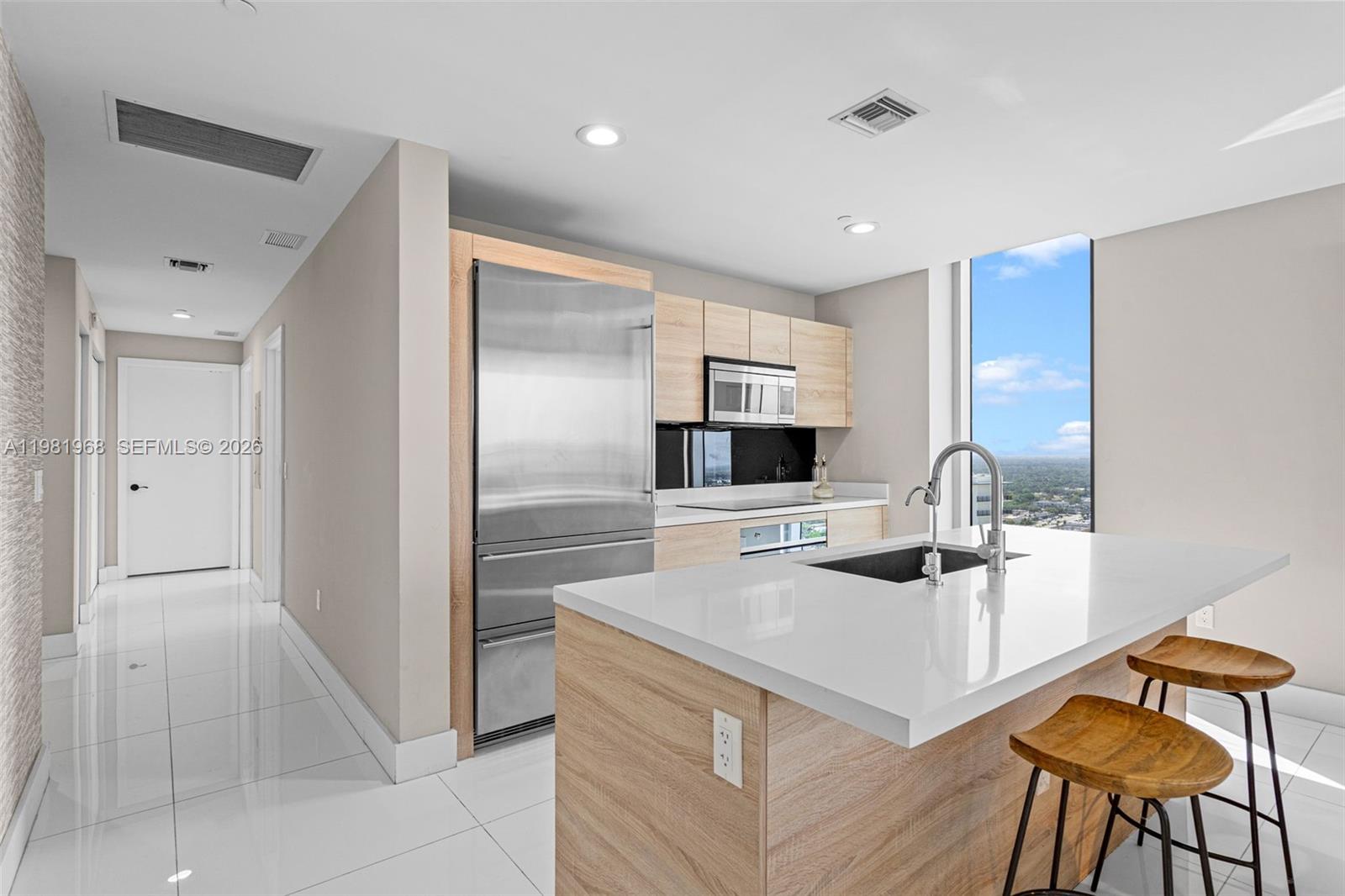 THE HARBOUR NORTH CONDO - Residential