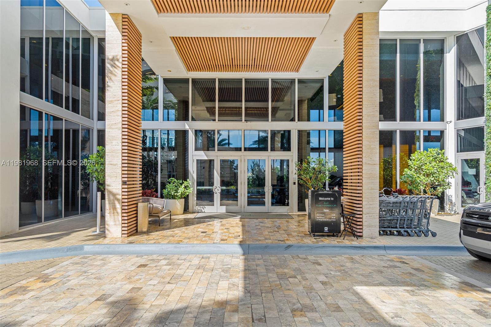 THE HARBOUR NORTH CONDO - Residential