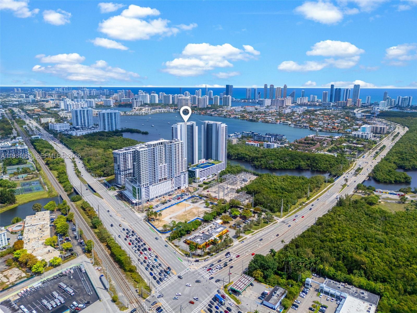 THE HARBOUR NORTH CONDO - Residential