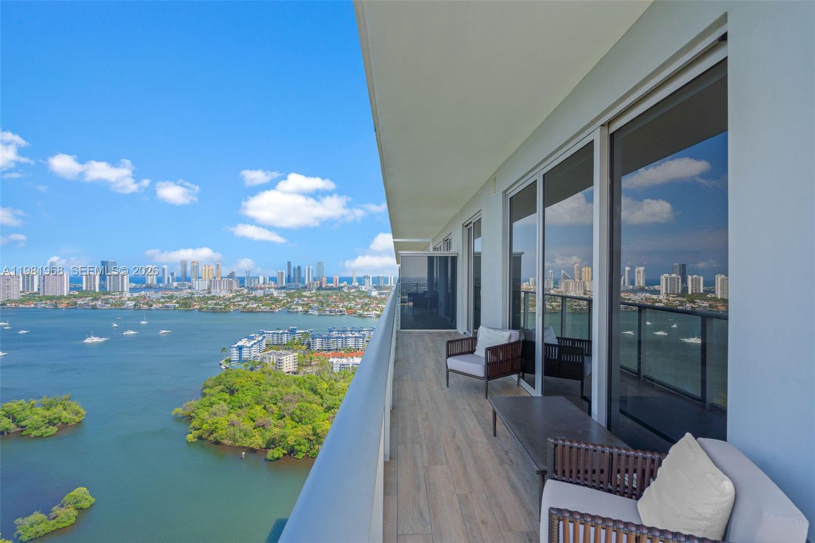 THE HARBOUR NORTH CONDO - Residential