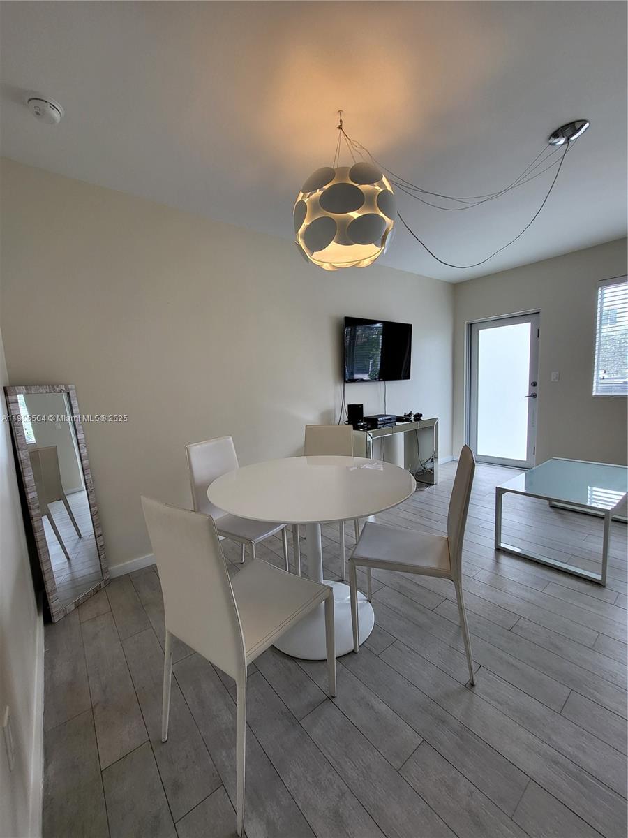 LINCOLN SUB - Residential Lease