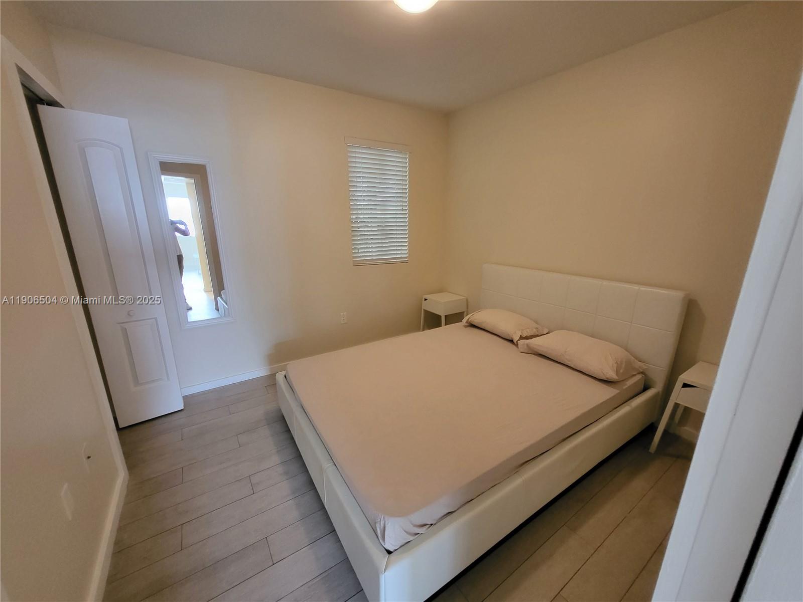 LINCOLN SUB - Residential Lease