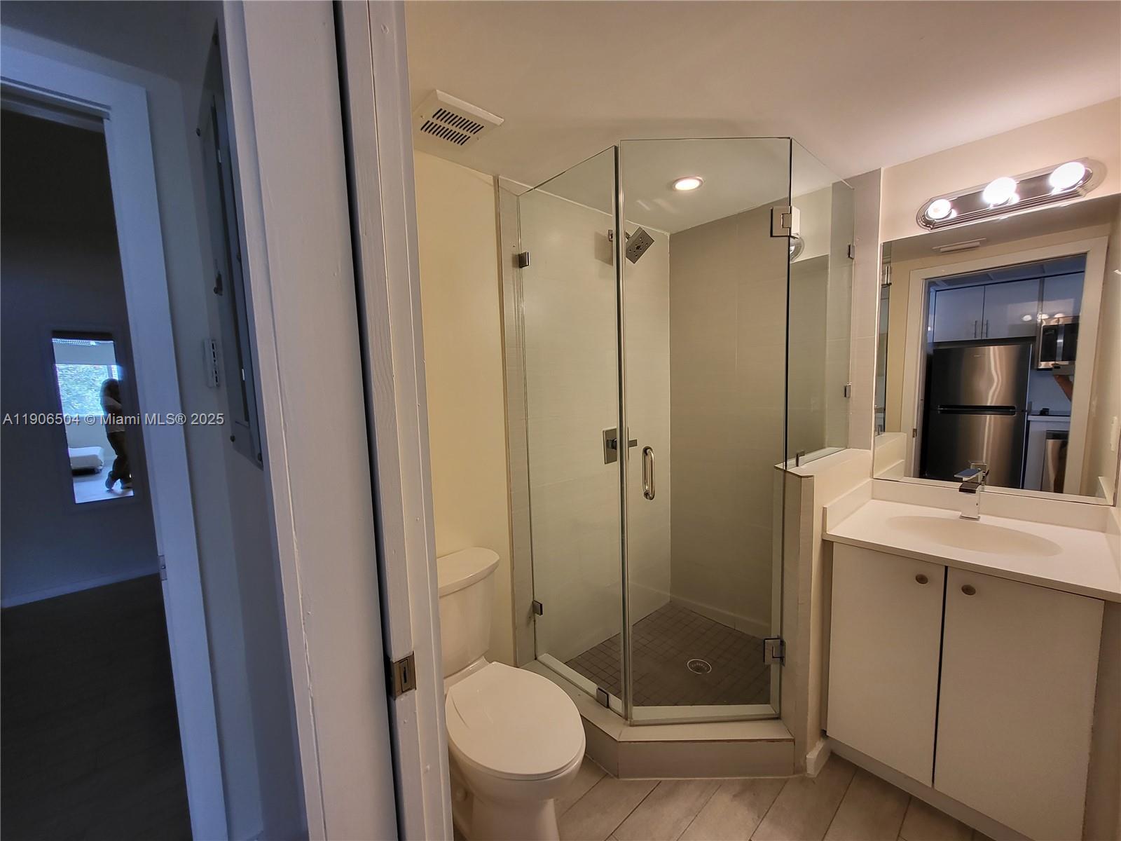 LINCOLN SUB - Residential Lease