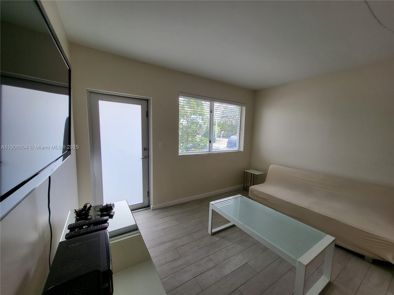 LINCOLN SUB - Residential Lease