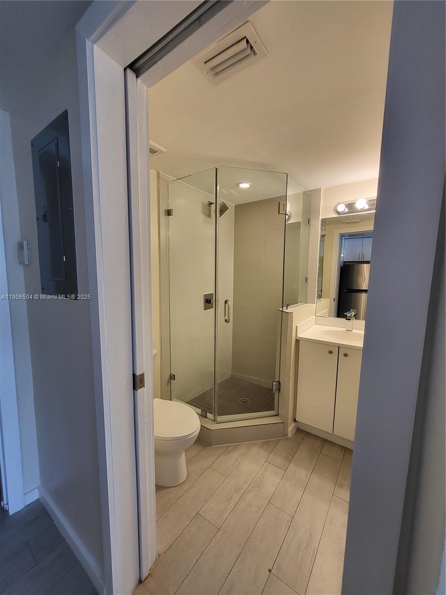 LINCOLN SUB - Residential Lease