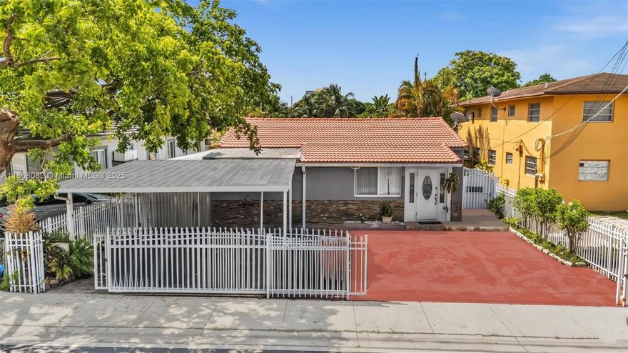 REMARKABLE COZY 2 BEDROOM HOME WELL POSITIONED IN HIALEAH. GREAT SPACE FOR THE FAMILY AND SPACIOUS KITCHEN FOR THE FAMILY AND FOR ENTERTAINING. WHEN YOU WANT TO ENJOY THE FLORIDA WEATHER, STEP INTO YOUR EXTRA LARGE COVERED TERRACE WITH VIEWS OF THE POOL AND A LUSH PRIVATE BACK YARD. PROPERTY IS SECURE, PRIVATE AND FULLY FENCED. COME OVER AND VISIT!!