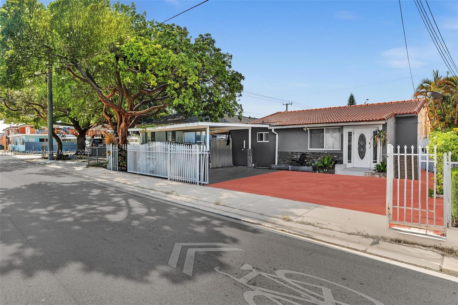 HIALEAH PARK - Residential