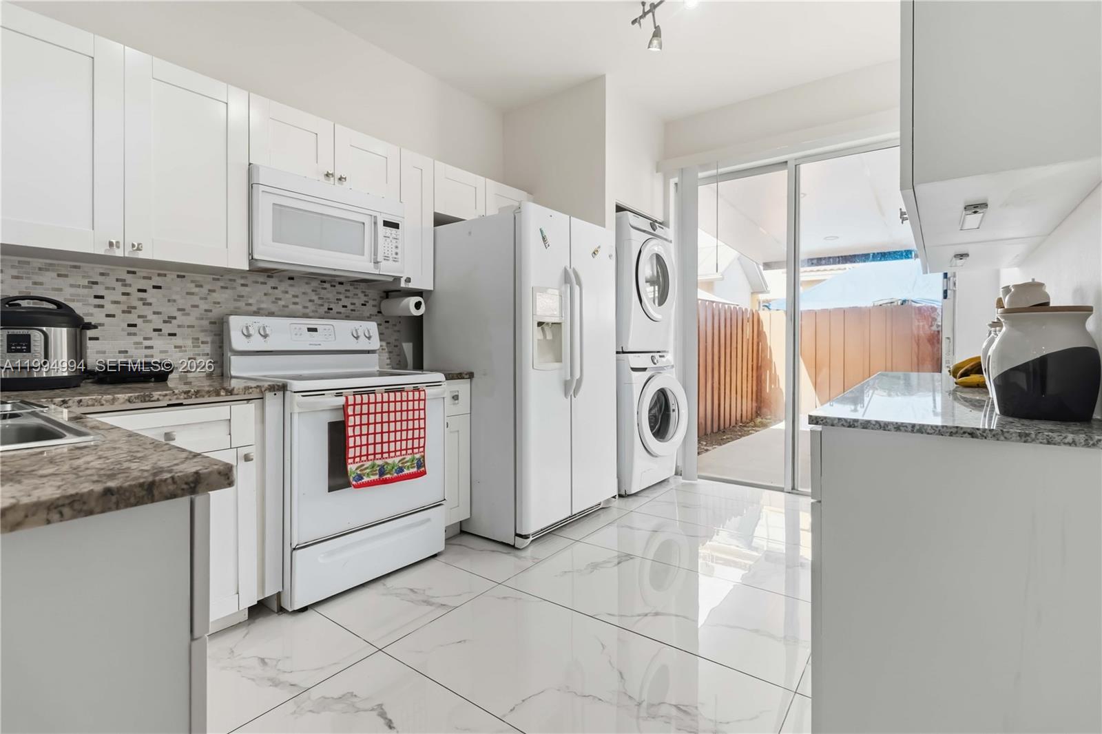 MOWRY VILLAS - Residential