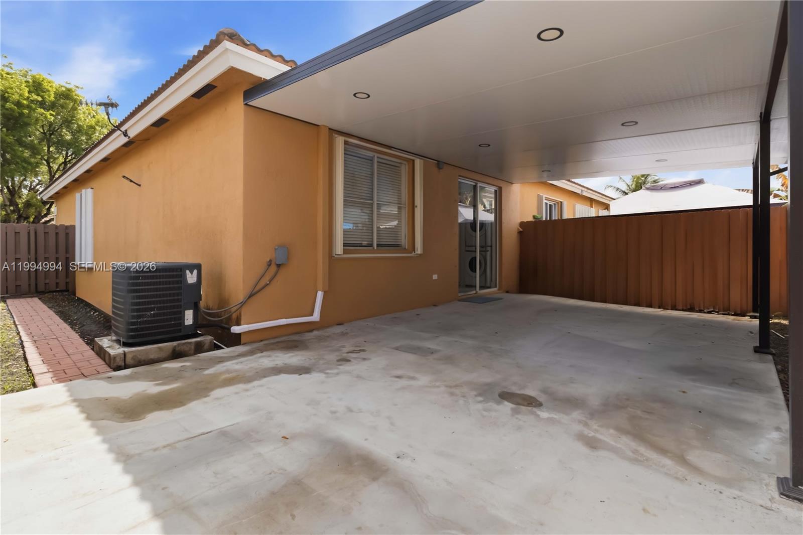 MOWRY VILLAS - Residential