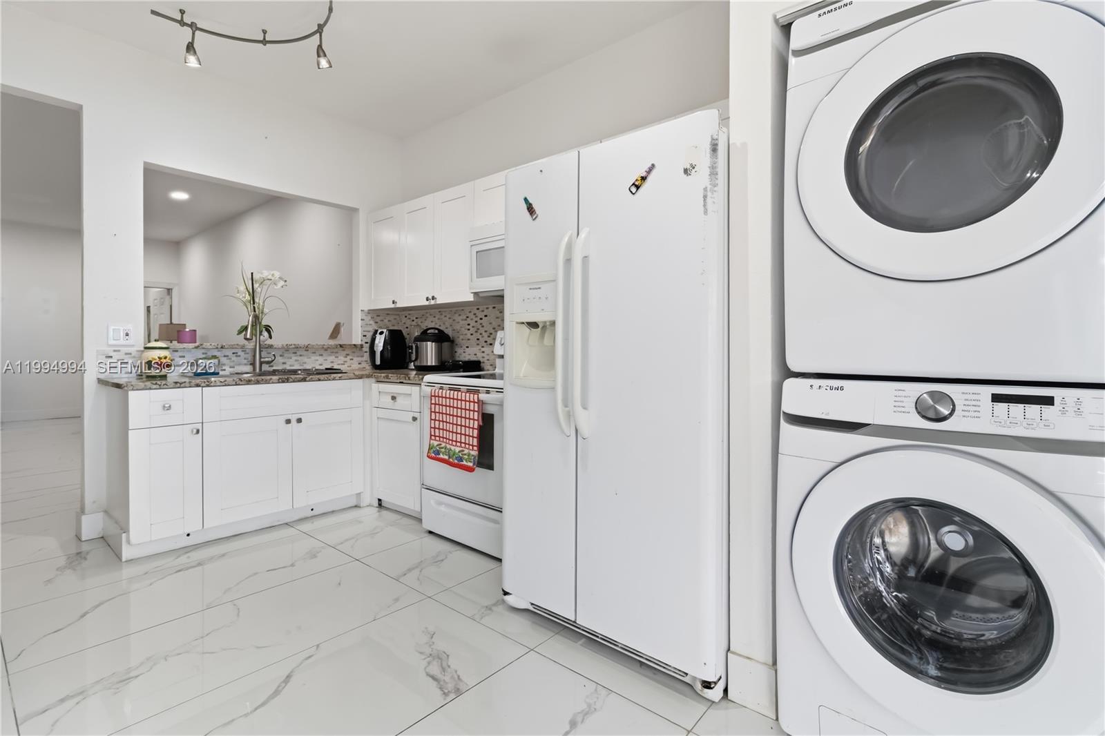 MOWRY VILLAS - Residential