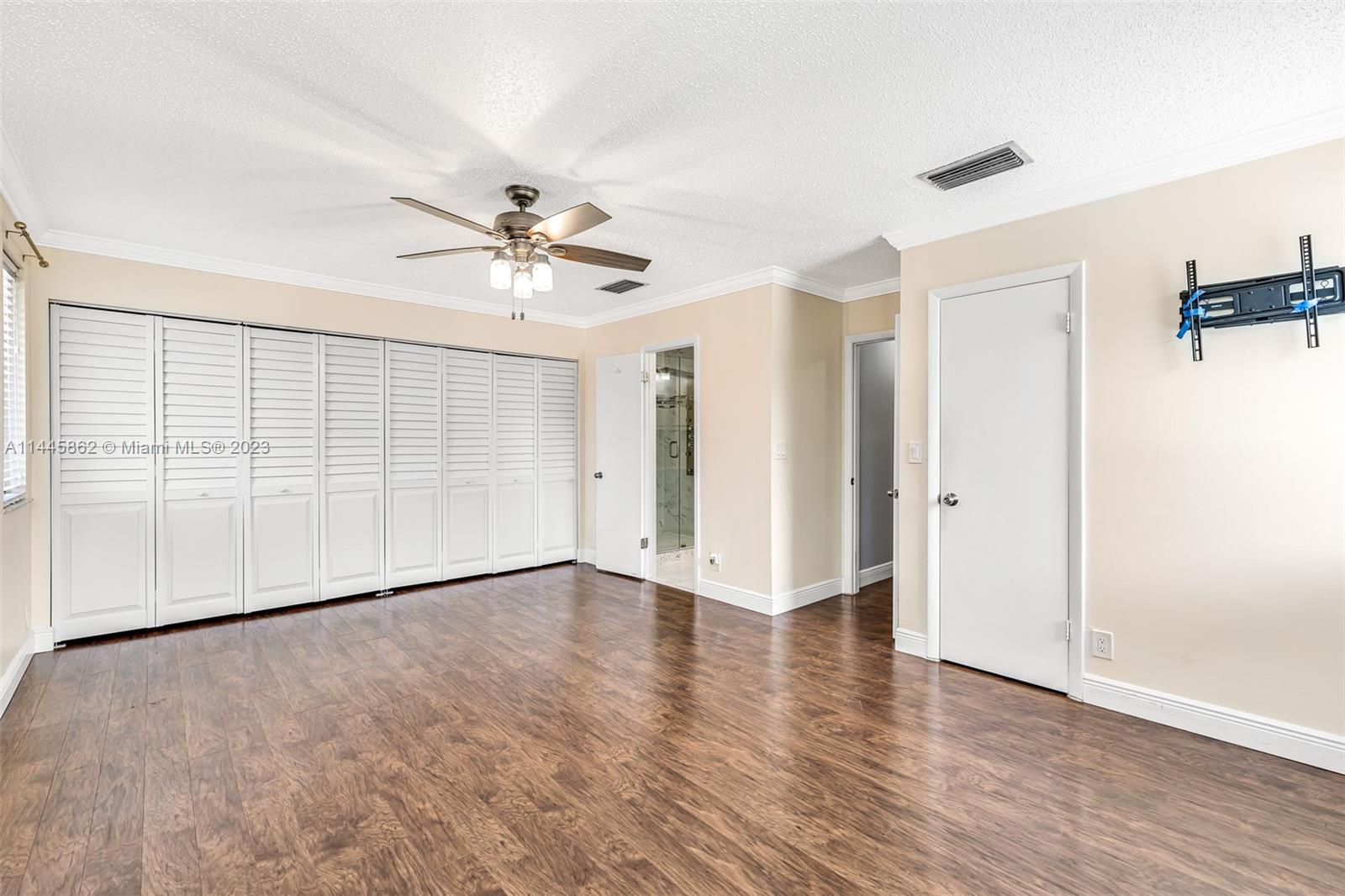 DEER RUN SPRINGS III COND - Residential Lease