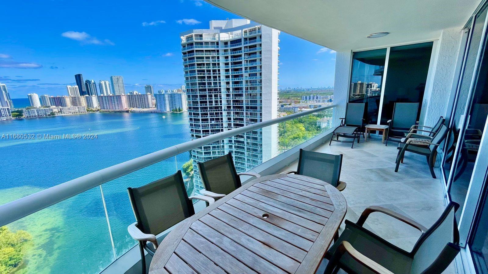 BELLAMARE @ WILLIAMS ISLA - Residential