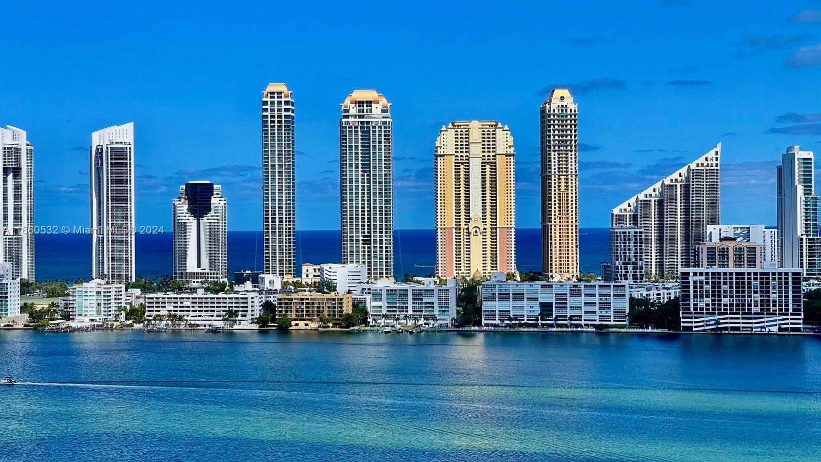 BELLAMARE @ WILLIAMS ISLA - Residential