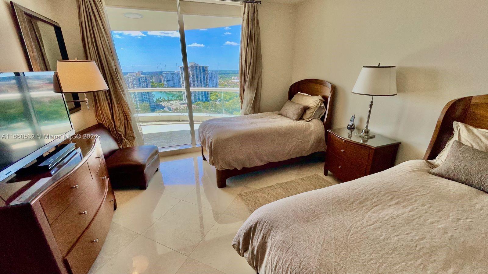 BELLAMARE @ WILLIAMS ISLA - Residential