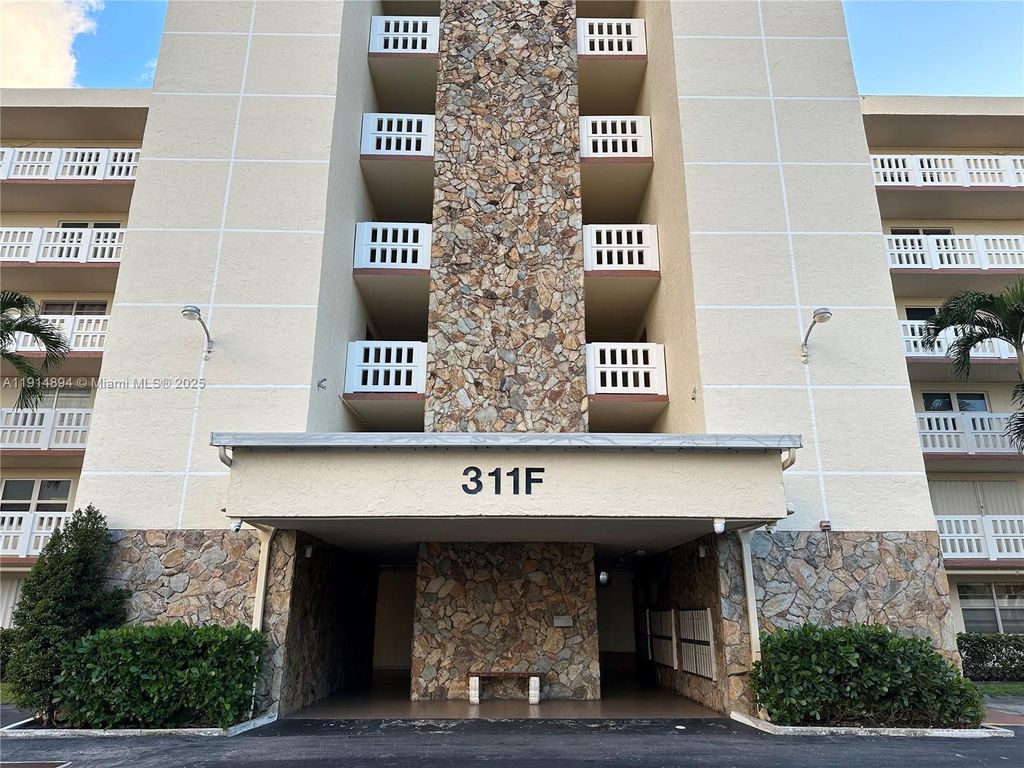 Photo of 311 SE 3rd St #209, Dania Beach, FL 33004 (MLS # A11914894)