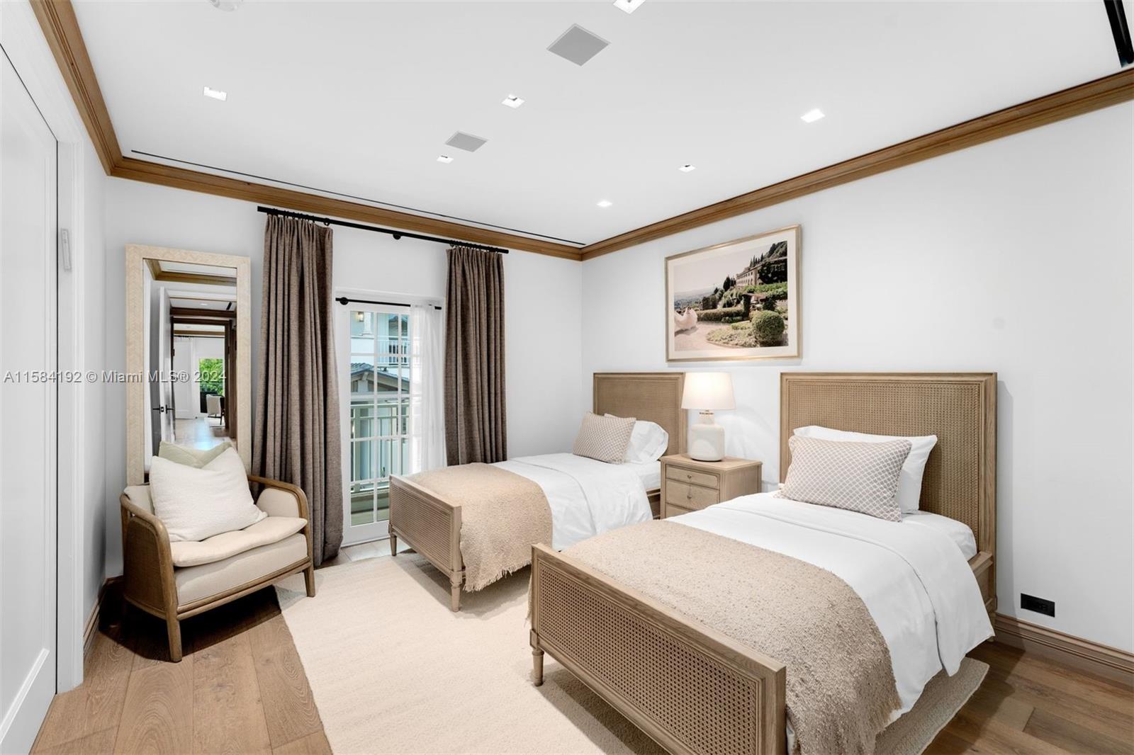 THS AT SUNSET HARBOUR CON - Residential