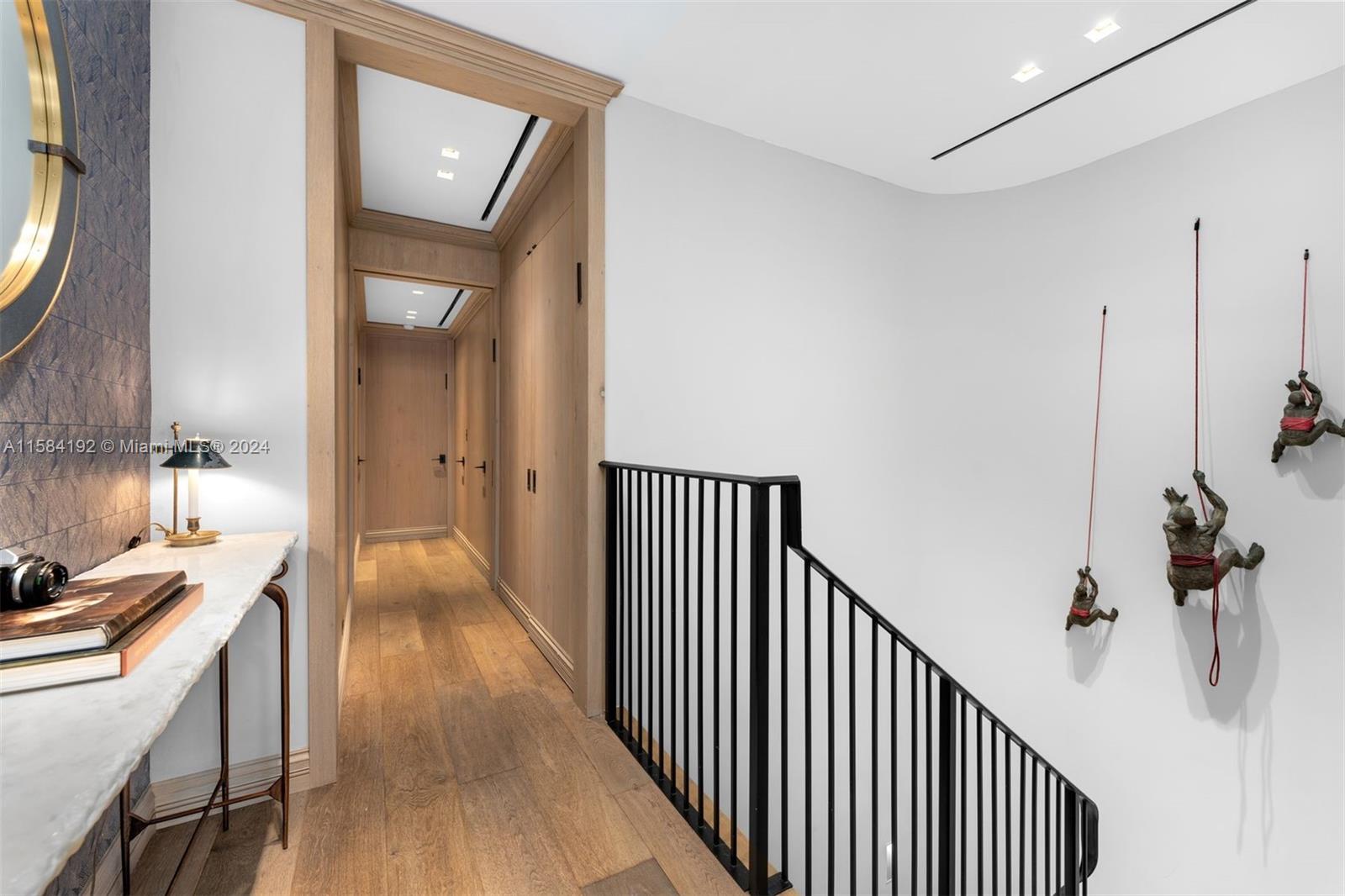 THS AT SUNSET HARBOUR CON - Residential