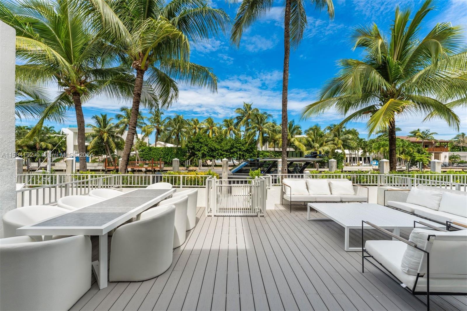 THS AT SUNSET HARBOUR CON - Residential