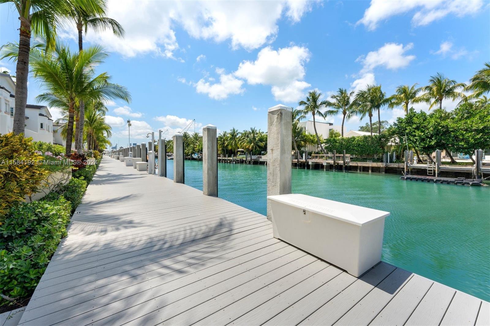 THS AT SUNSET HARBOUR CON - Residential