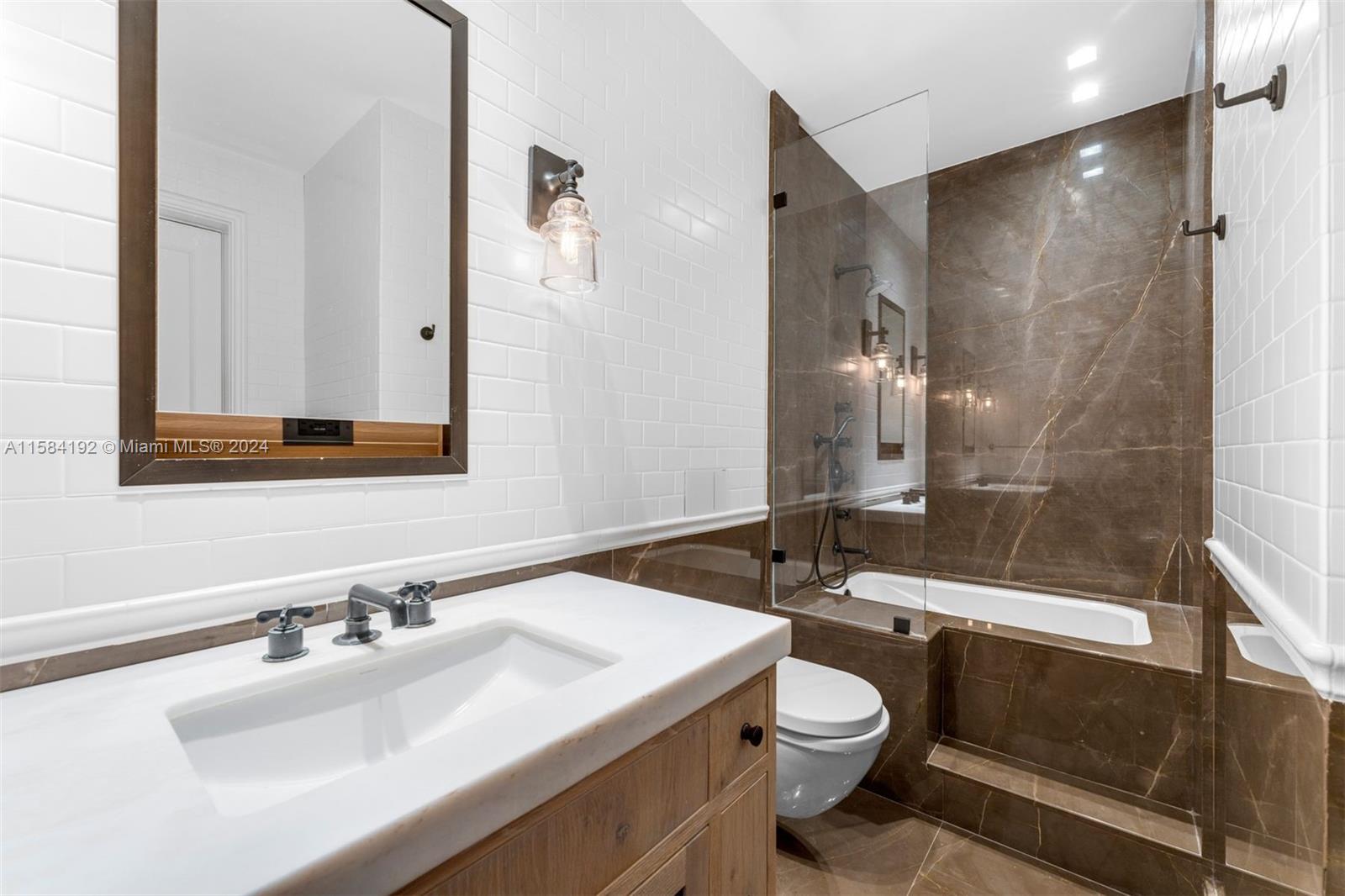 THS AT SUNSET HARBOUR CON - Residential