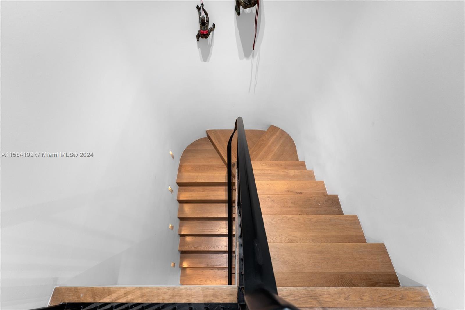 THS AT SUNSET HARBOUR CON - Residential