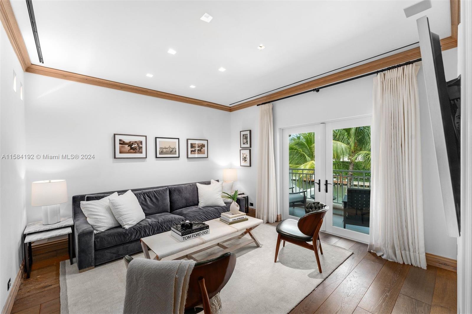 THS AT SUNSET HARBOUR CON - Residential