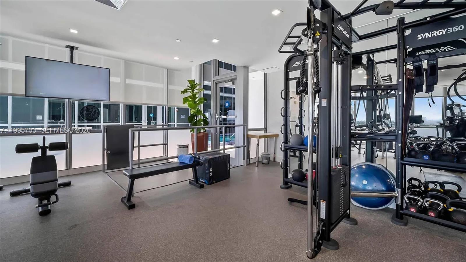 MARQUIS CONDO - Residential