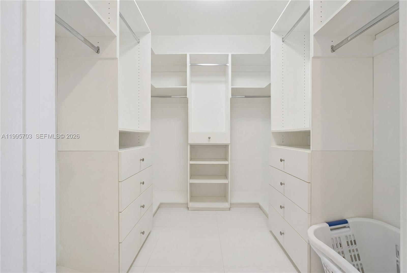 MARQUIS CONDO - Residential