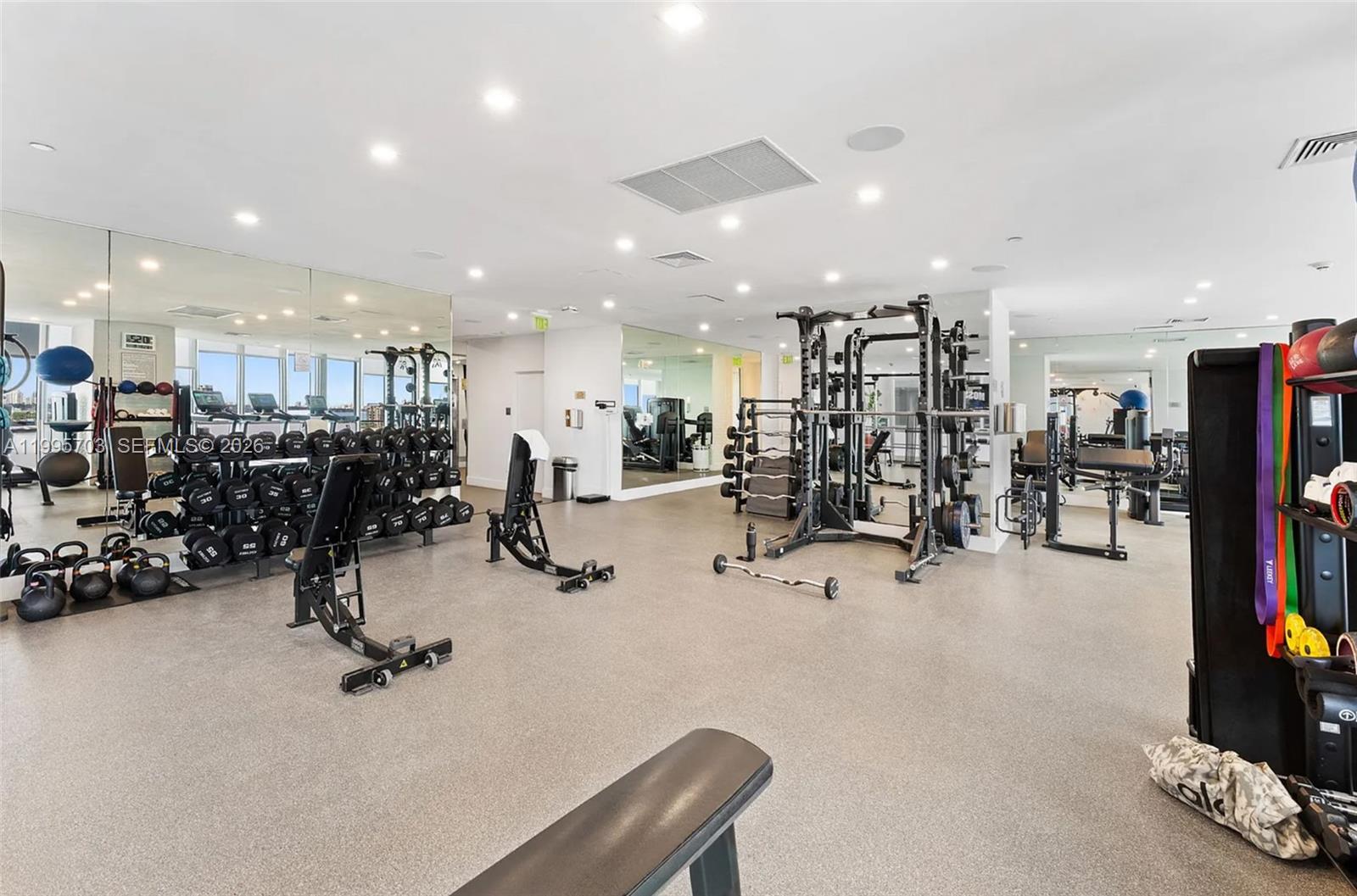 MARQUIS CONDO - Residential
