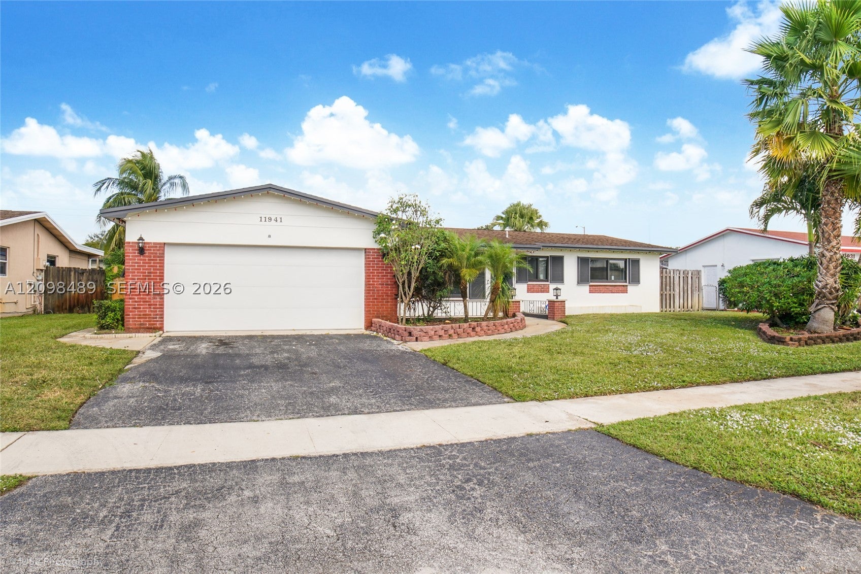 11941 NW 23rd St, Pembroke Pines, FL, 33026/$749,100 1 11941 NW 23rd St