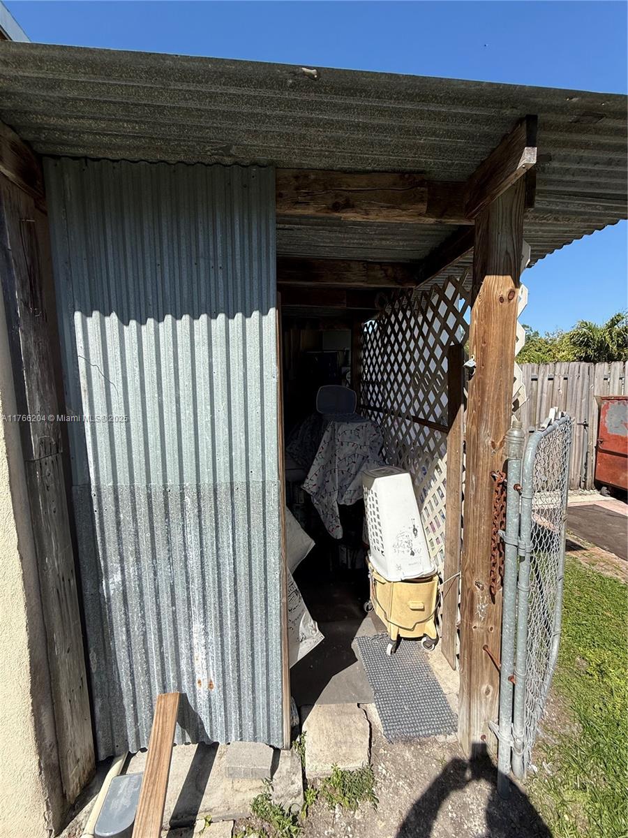 LAKE FOREST SEC 4 - Residential