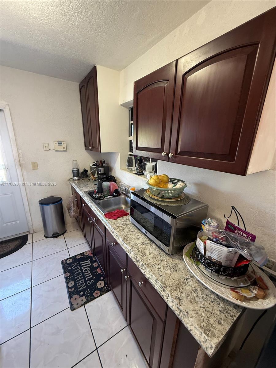 LAKE FOREST SEC 4 - Residential