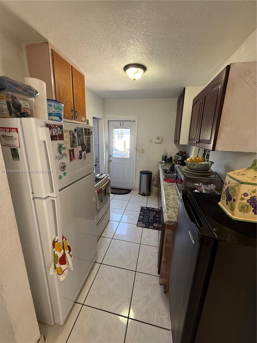 LAKE FOREST SEC 4 - Residential