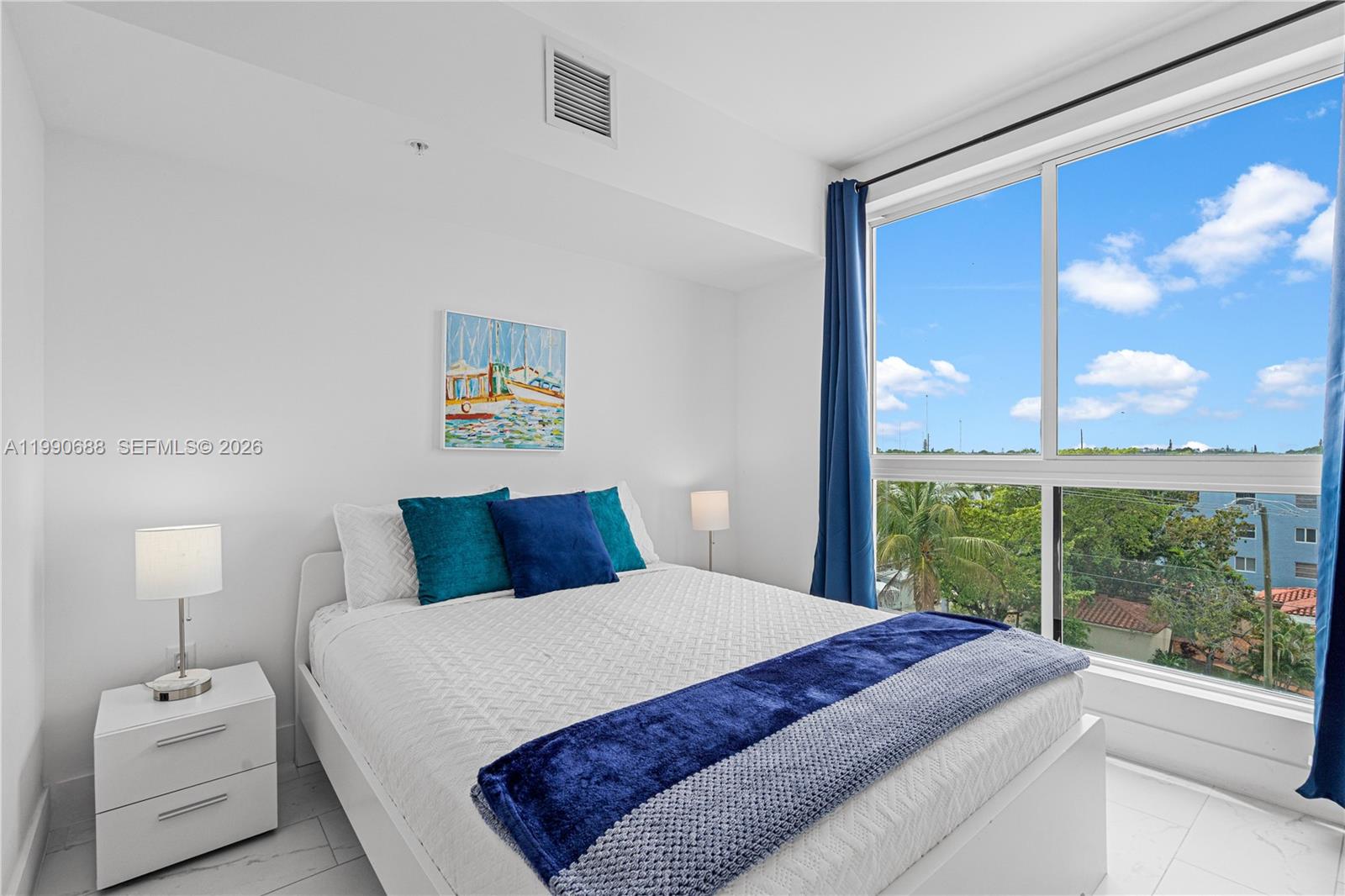 Hollywood 1-21 B - Residential