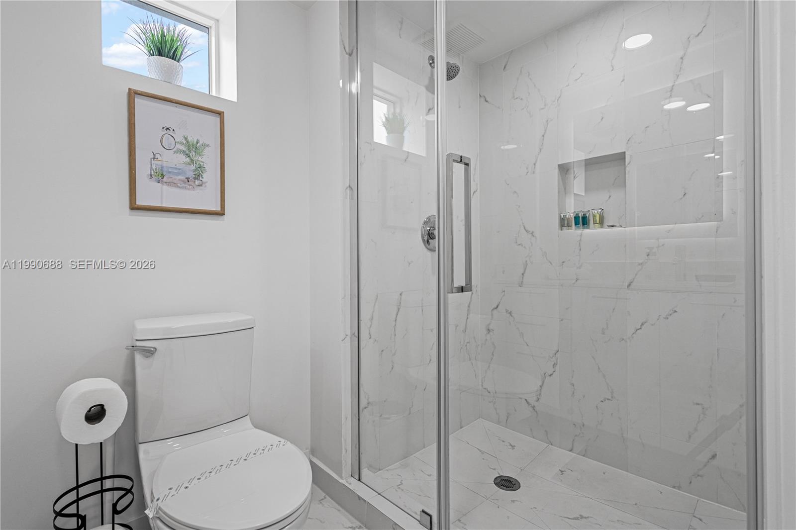 Hollywood 1-21 B - Residential