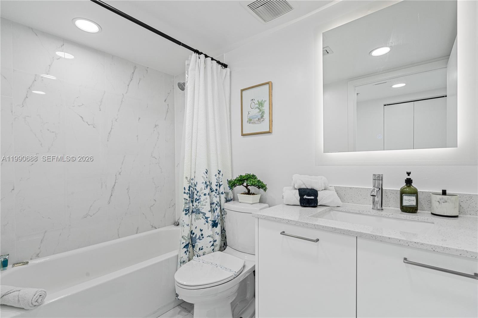 Hollywood 1-21 B - Residential